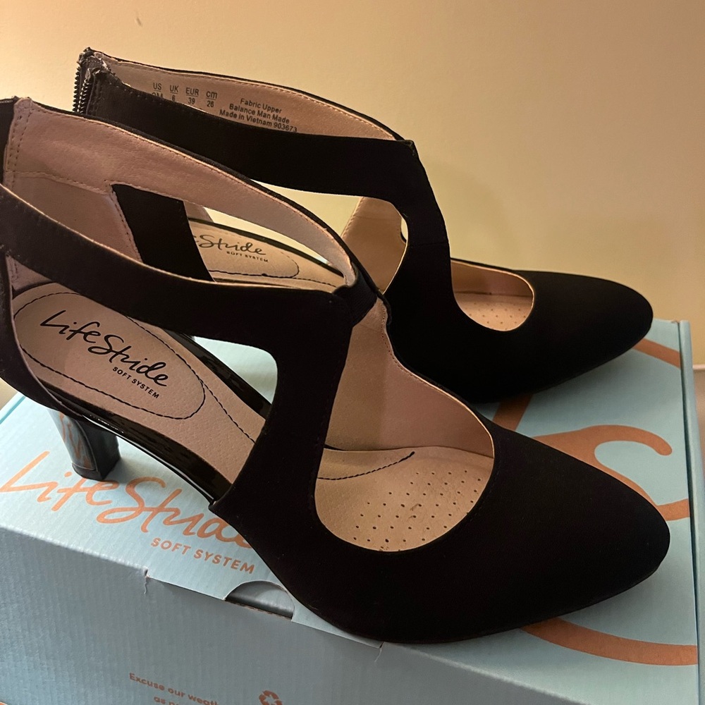 Black Lifestride Giovanna 2 pumps